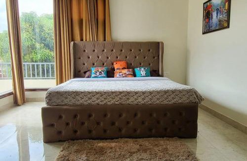 Kalka Villa | Luxury Villa with Free Breakfast - RnR Manor