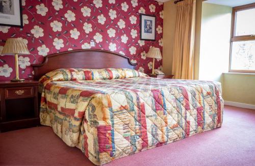 Laragh Hotel | Lynhams Hotel