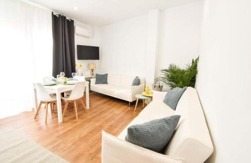Lagunillas Apartment | LyriosHomes Málaga Cervantes