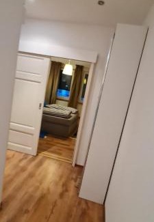 Bad Homburg v.d. Hoehe Apartment | Möblierte Souterrainwohnung mit 2 Schlafzimmern und Garten