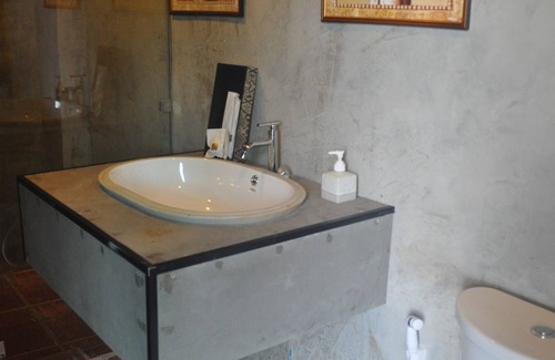 Suan Luang Bed & Breakfast | m.stay