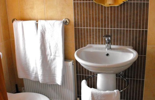 Navan House | Ma Dwyer's Guest Accommodation