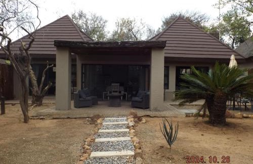 Bela-Bela Resort | Mabalingwe Nature Reserve - Elephant Lodge - Tjaila