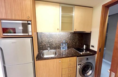 Jounieh Apartment | Mabelle s Room with Gym and Bar