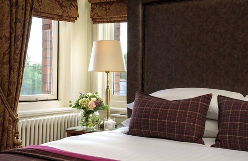 Standish Hotel | Macdonald Kilhey Court