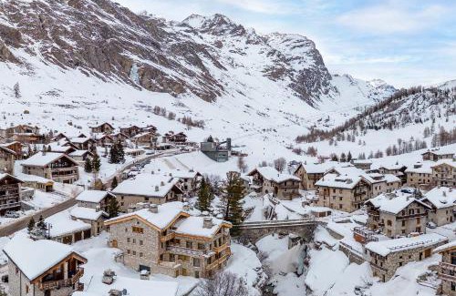 Le Fornet Ski Chalet | Madame Vacances Chalet Les Sources de l'Isère