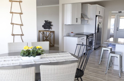 Madison Cottage | Madison & ~UW~-Madison Area Lakefront Home