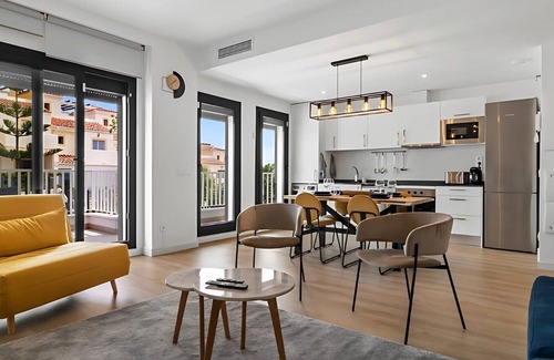Arroyo de la Miel Apartment | Magnificent flat with sea view and swimming pool