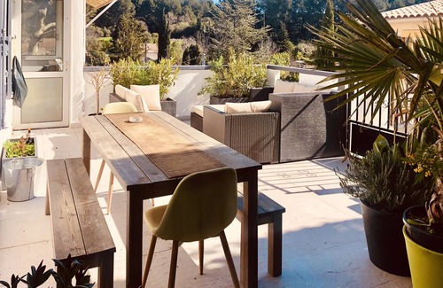 Les Camoins House | Magnificent Top of Marseille villa with spa and terrace (ideal for TV work)