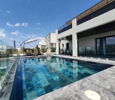 Juvignac Villa | Magnifique VILLA-PISCINE-CLIM