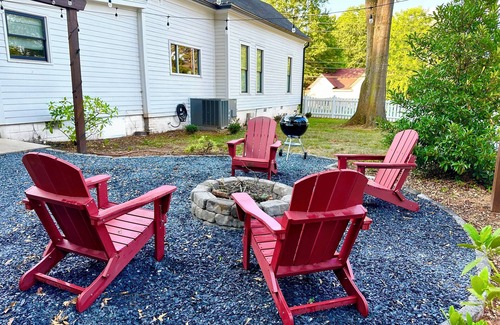 Covington House | Magnolia Cottage - in the heart of Mystic Falls & Covington Square!