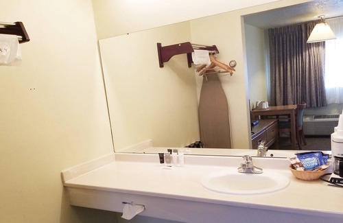 East Ely Hotel | Magnuson Hotel Ely