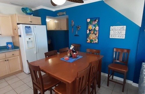 North Side Villa | Mahogany Point 5: 3 BR/3 BA villa in North Side, Sleeps 6