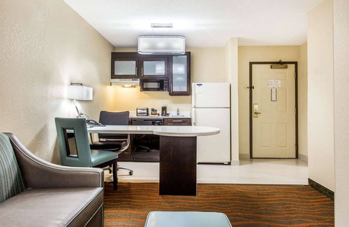 Greenville - Spartanburg Hotel | MainStay Suites Greenville Airport