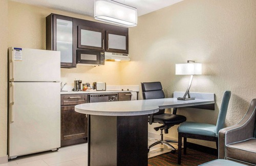 Greenville - Spartanburg Hotel | MainStay Suites Greenville Airport
