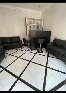 Brazzaville Villa | maison avec bar privé à kintélé