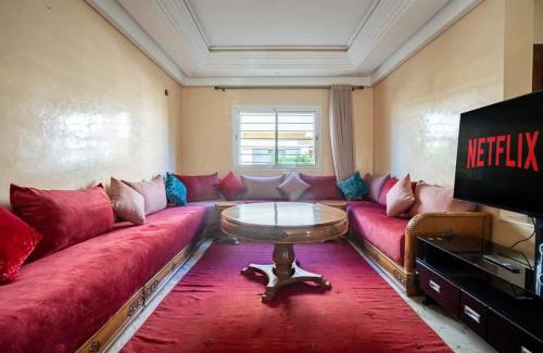 Harhoura House | Maison avec Piscine Proche Plage