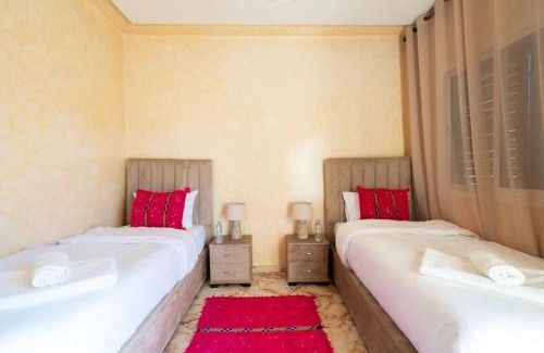 Harhoura House | Maison avec Piscine Proche Plage