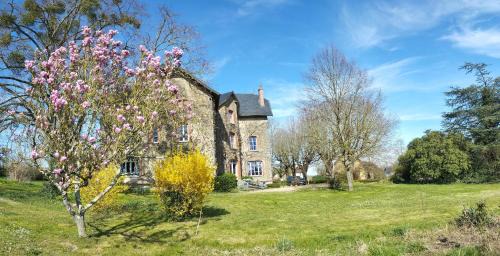 Val Marnaysien House | Maison d'Adèle au hameau de Banne