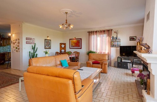 Verthemex Villa | Maison dans un parc de verdure