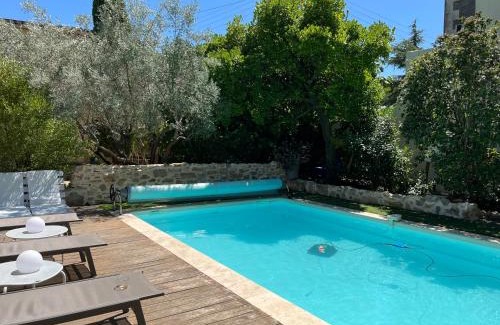 Teyran House | Maison de caractère pour vacances ou travail