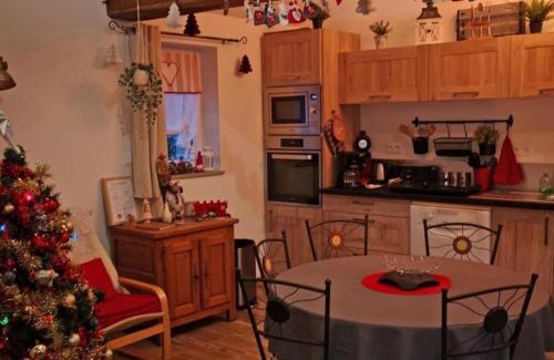 La Coulonche House | Maison en pierres, calme, proche Bagnoles, animaux acceptés, jardin - FR-1-497-222