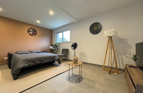 Saint-Jean-Baptiste Villa | Maison Neuve 9 personnes Terrasse & Garage Privé