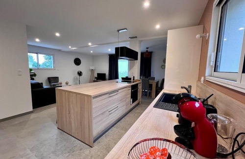 Saint-Jean-Baptiste Villa | Maison Neuve 9 personnes Terrasse & Garage Privé
