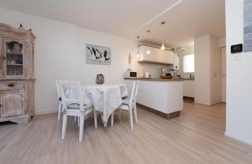 Carnac House | Maison Rez De Jardin