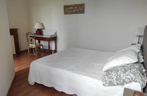 Sauveterre-de-Bearn House | Maison Salvaterra - Chambres d'hôtes et table d'hôtes