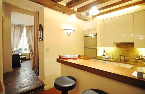 Notre Dame Apartment | Maitre Albert Notre Dame