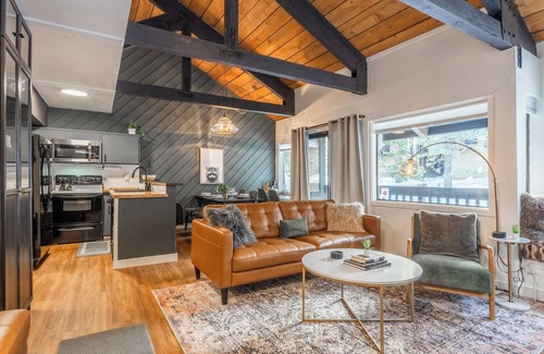 Woodwinds Condo | Majestic Walk to Village Getaway W/Pool&Spa 616
