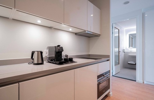 Zuidas Hotel | Make Your Trip More Enjoyable! Two Relaxing Units with Fully-equipped Kitchens!