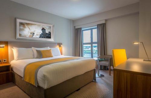 Limerick Hotel | Maldron Hotel & Leisure Centre Limerick