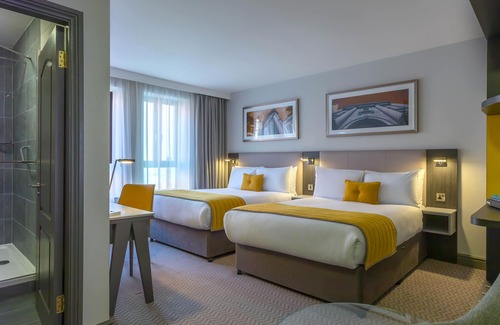 Grand Canal Dock Hotel | Maldron Hotel Pearse Street Dublin City