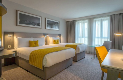 Grand Canal Dock Hotel | Maldron Hotel Pearse Street Dublin City