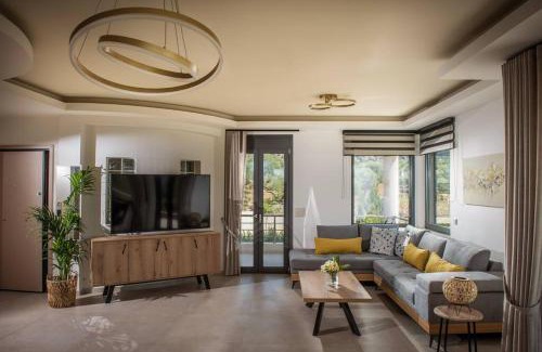 Sissi House | Malena Residence by 8essentially