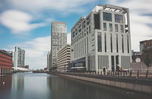 The Docks Apartment | Malmaison Apt 26 · Stunning lux 1bed apt | balcony | river views