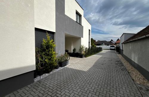 Sarvar Apartment | Malu Apartman