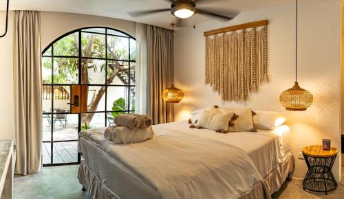 El Paredon Villa | MANGOMIEL by Caravana