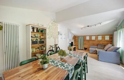Ortovero Apartment | Mansarda Albero Verde con Piscina