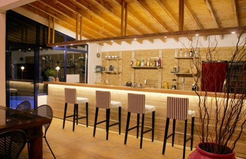 Mpatsi Hotel | Mare Vista Hotel - Epaminondas