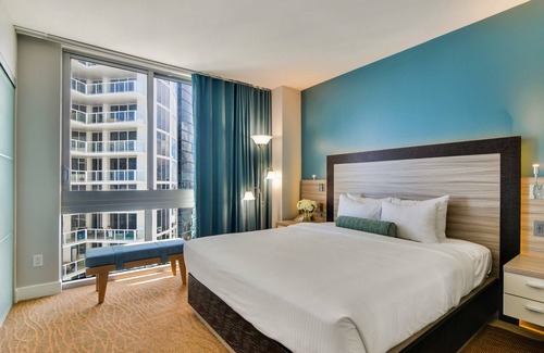 Sunny Isles Beach Hotel | Marenas Ocean View 1 Bedroom Apartment