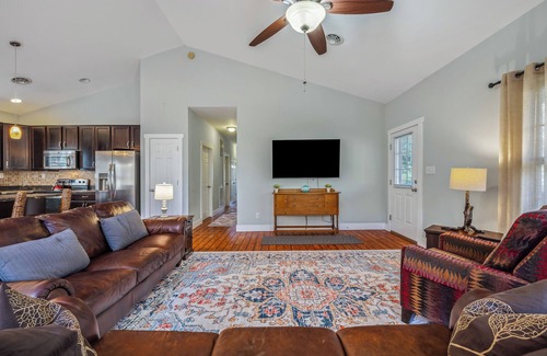 Berkeley Springs House | Mariposa Moon Cottage at Sleepy Creek