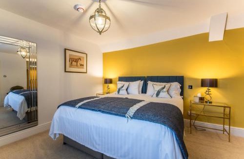 Woodstock Hotel | Marlborough Arms