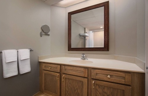 Palm Beach Shores Resort | Marriott's Ocean Pointe Studio Ocean Side
