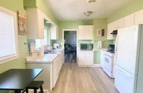 Yuba City House | Marysville 3 bedroom 4 beds 2 bath home-Oldest Little City Right in Town