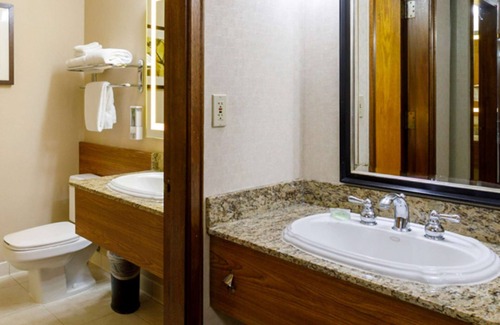 Elko Hotel | Maverick Hotel and Casino by Red Lion Hotels