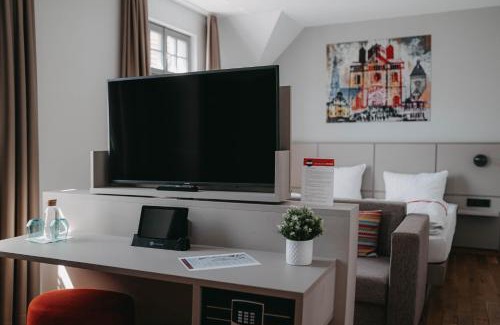 Speyer House | Maximilian
