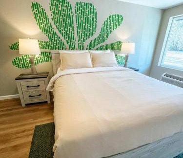 Townsend Hotel | Meadow Room At The Trailblazer Unit 3